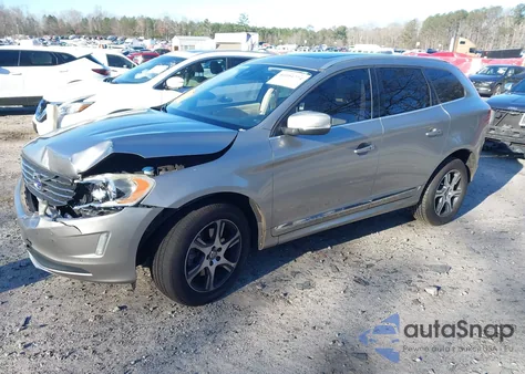 2015 Volvo Xc60 T6 z USA, uszkodzony, nr VIN YV449MDK4F2729512